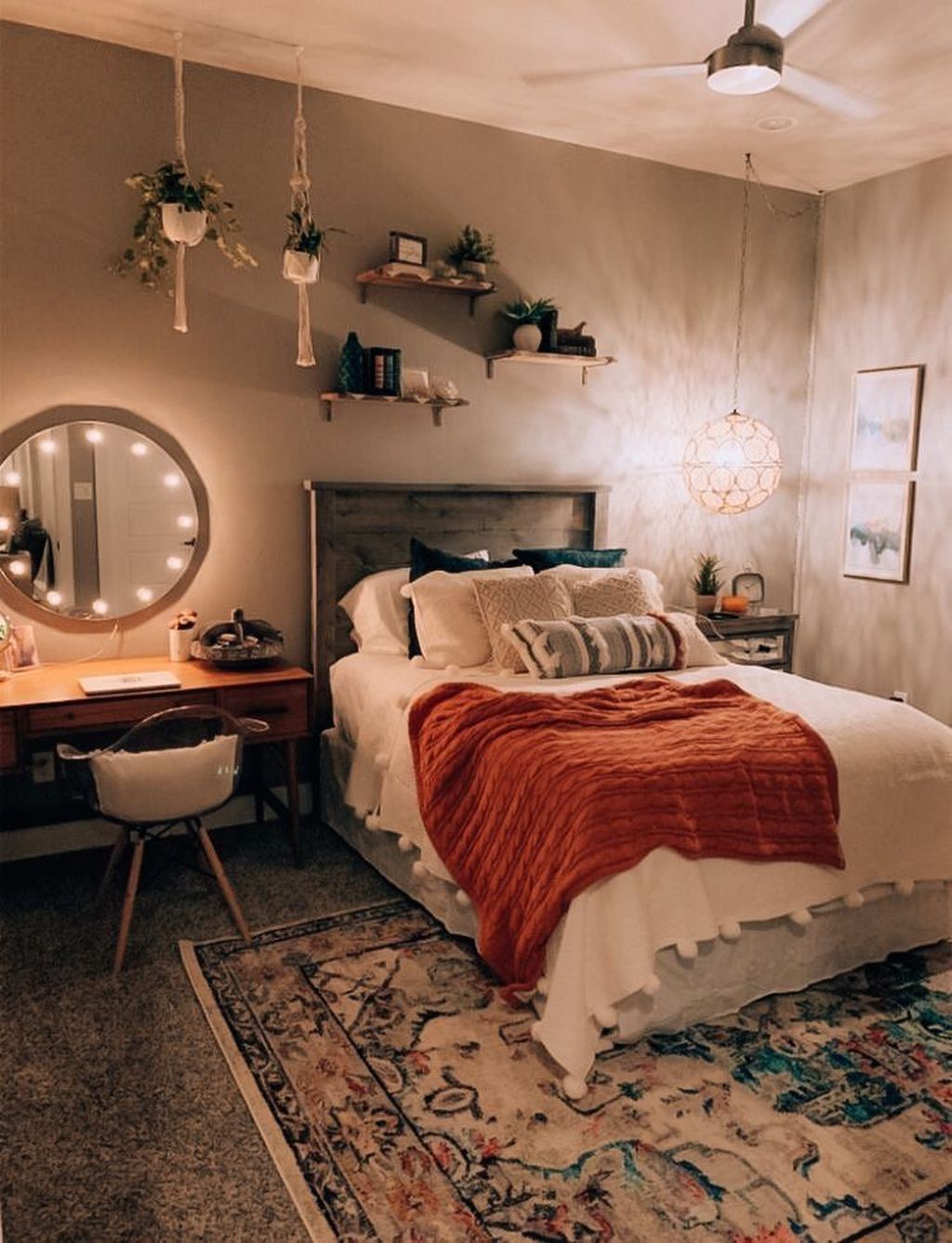 31 Best Teenager Bedroom Ideas With Awesome Decor - HOMYHOMEE