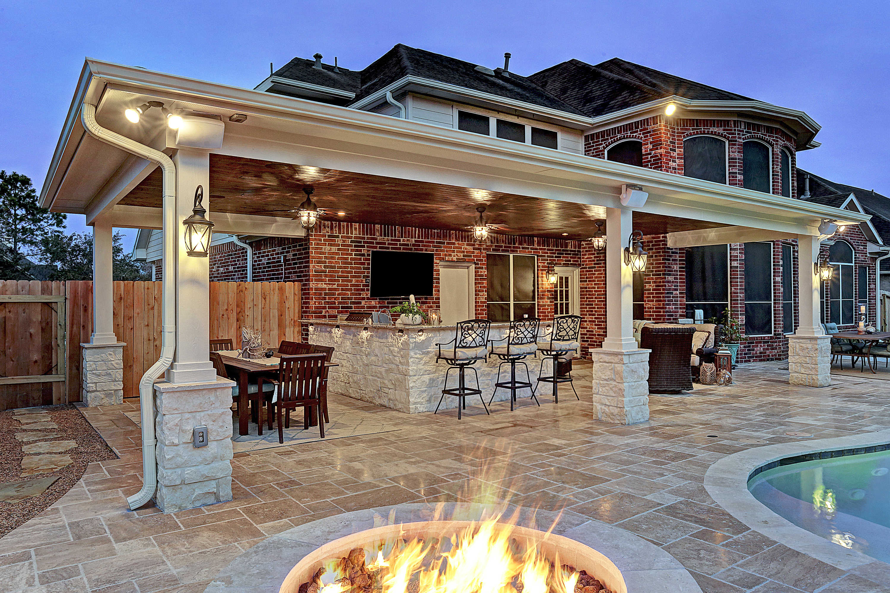 Friendswood Outdoor Living Space - Texas Custom Patios