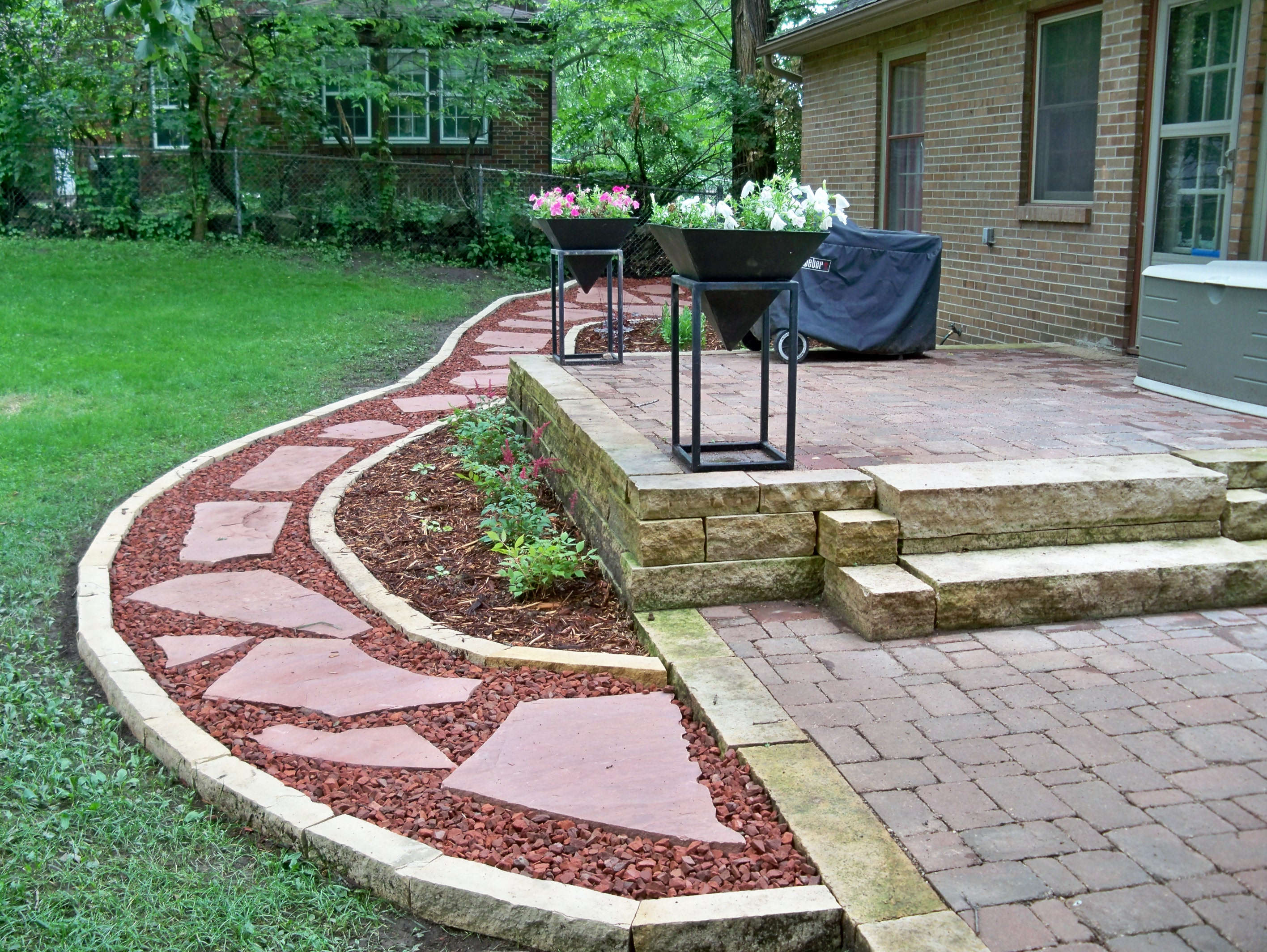 Flagstone Patio Design - Capital Landscaping, Des Moines, Iowa