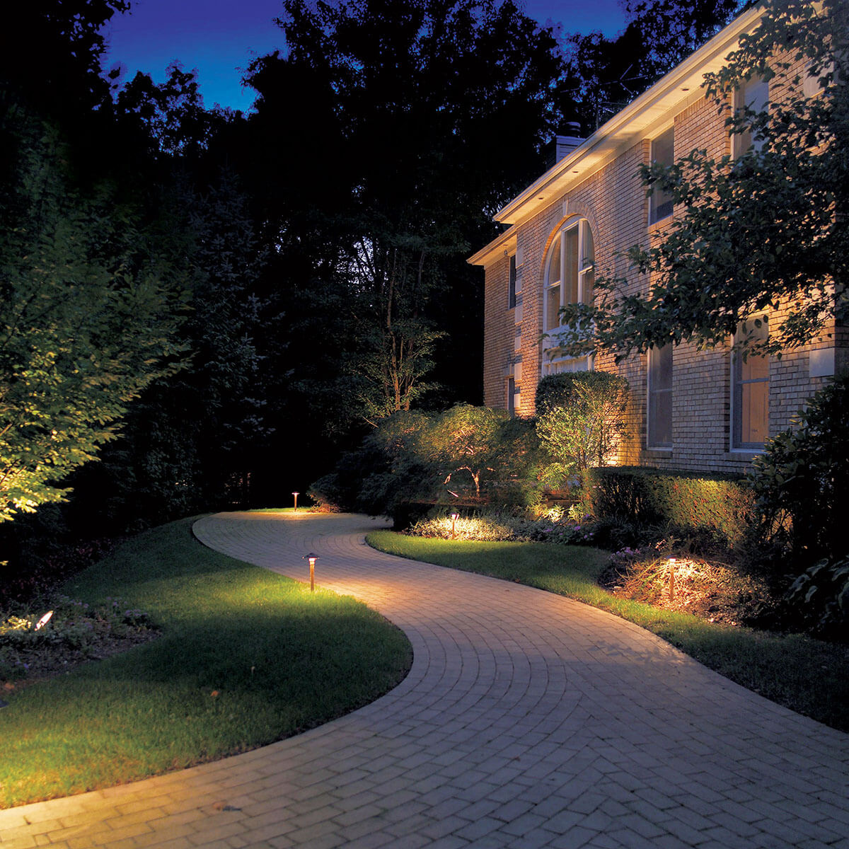 25+ Best Landscape Lighting Ideas and Designs for 2021